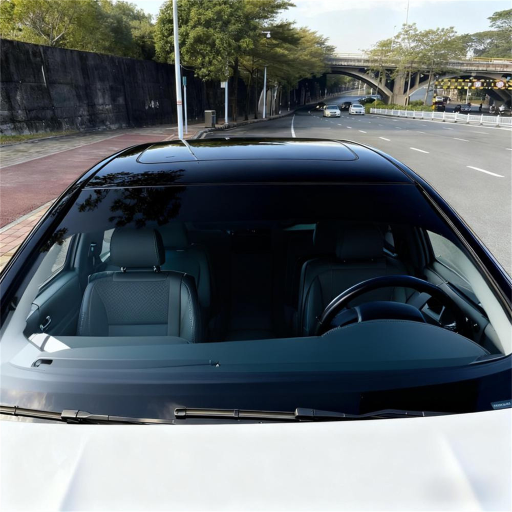 車のフロントガラス光沢のある黒のサンバイザーステッカー抗UV - Car Accessories Banner のレビューと価格